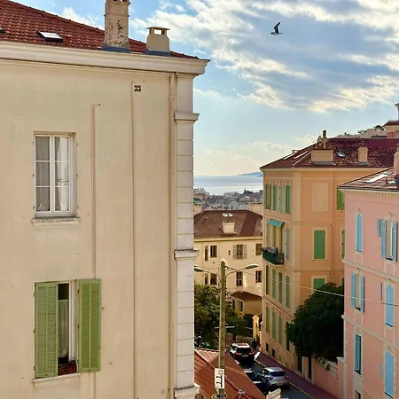 C018 - Lumineux - Proche 戛纳